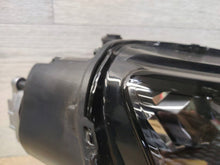 Laden Sie das Bild in den Galerie-Viewer, Frontscheinwerfer Skoda Karoq 57B941036 Rechts Scheinwerfer Headlight SCH9148603738dk