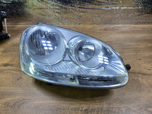 Load image into Gallery viewer, Frontscheinwerfer VW Golf V 1K6941006P Rechts Scheinwerfer Headlight SCH5329104648sp