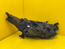 Laden Sie das Bild in den Galerie-Viewer, Frontscheinwerfer Toyota 4 Yaris EUK0-8 LED Links Scheinwerfer Headlight SCH6316451473yd
