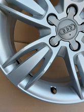 Load image into Gallery viewer, 1x Alufelge 17 Zoll 6.5&quot; 5x112 33ET Glanz Silber 8U0601025 Audi Q3 Rim Wheel