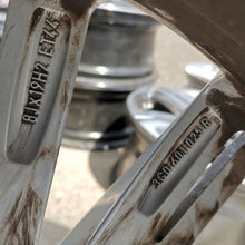 Load image into Gallery viewer, 1x Alufelge 19 Zoll 8.0" 5x112 44ET Glanz Silber 3G0601025R VW Passat B8 FEL3811199633kw