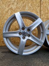 Laden Sie das Bild in den Galerie-Viewer, 4x Alufelge 18 Zoll 7.5" 5x112 39ET Glanz Silber 52176 VW I Rim Wheel FEL1506238839ya