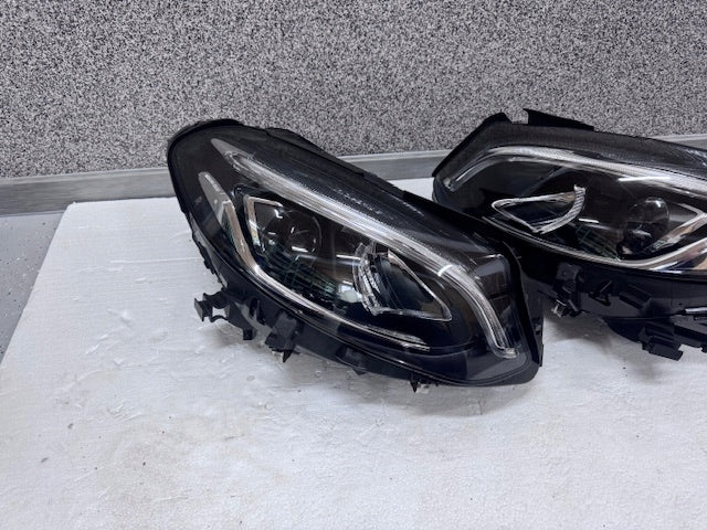 Frontscheinwerfer Mercedes-Benz W246 A2469065301 A2469066201 Ein Satz Headlight SCH4813639433ud