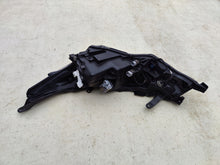 Laden Sie das Bild in den Galerie-Viewer, Frontscheinwerfer Toyota Corolla 81150-02L70-00 Full LED Rechts oder Links