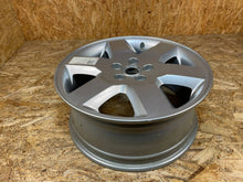 Laden Sie das Bild in den Galerie-Viewer, 1x Alufelge 18 Zoll 5x120 RRC002900 Land Rover I Evoque Rim Wheel FEL1705802752bx