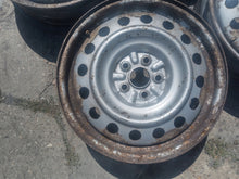 Laden Sie das Bild in den Galerie-Viewer, 4x Alufelge 16 Zoll 6.0&quot; 5x100 45ET Toyota Rim Wheel