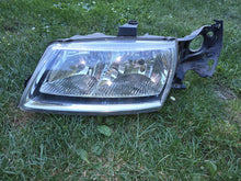 Laden Sie das Bild in den Galerie-Viewer, Frontscheinwerfer Saab 9-5 Ein Stück (Rechts oder Links) Scheinwerfer Headlight