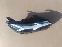 Laden Sie das Bild in den Galerie-Viewer, Frontscheinwerfer Dacia Sandero III Jogger 668846759 Full LED Rechts Headlight