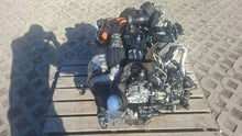 Load image into Gallery viewer, Motor Citroën Peugeot Berlingo 10JBFM 1.6 EHDI 136TKm 2015 Diesel Komplett MOT4098640262nt