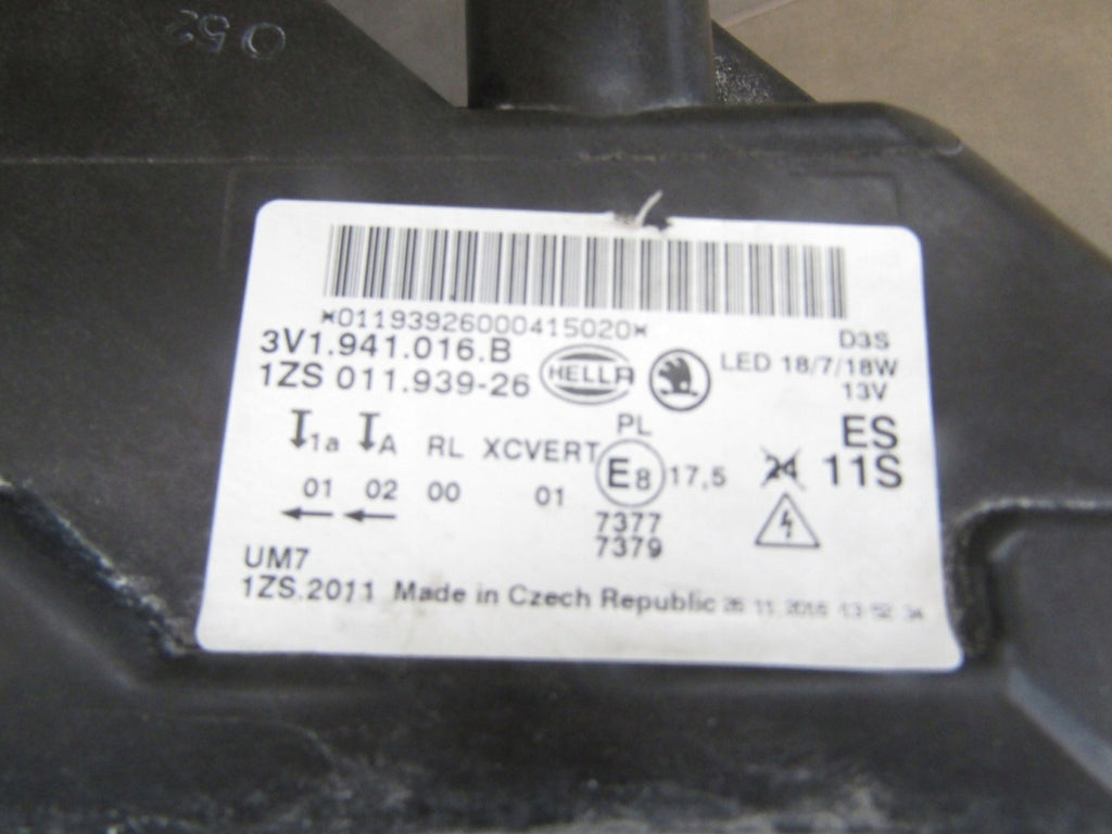 Frontscheinwerfer Skoda Superb III 3V1941016B Xenon Rechts Headlight