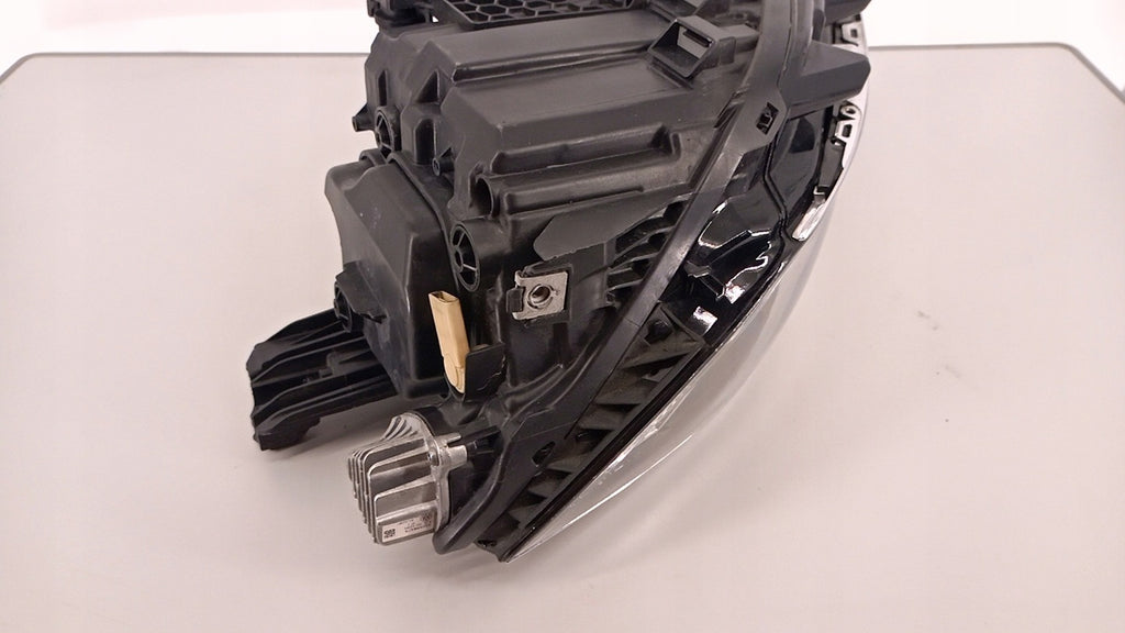 Frontscheinwerfer VW Passat B8 3G1941081P LED Ein Stück (Rechts oder Links)