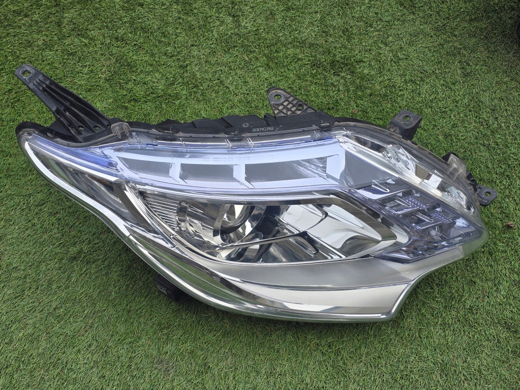Frontscheinwerfer Mitsubishi L200 Rechts Scheinwerfer Headlight SCH9854407896ut