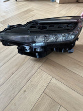 Load image into Gallery viewer, Frontscheinwerfer Toyota Chr C-Hr 81150F422000 LED Ein Stück (Rechts oder Links) SCH9522169908hh