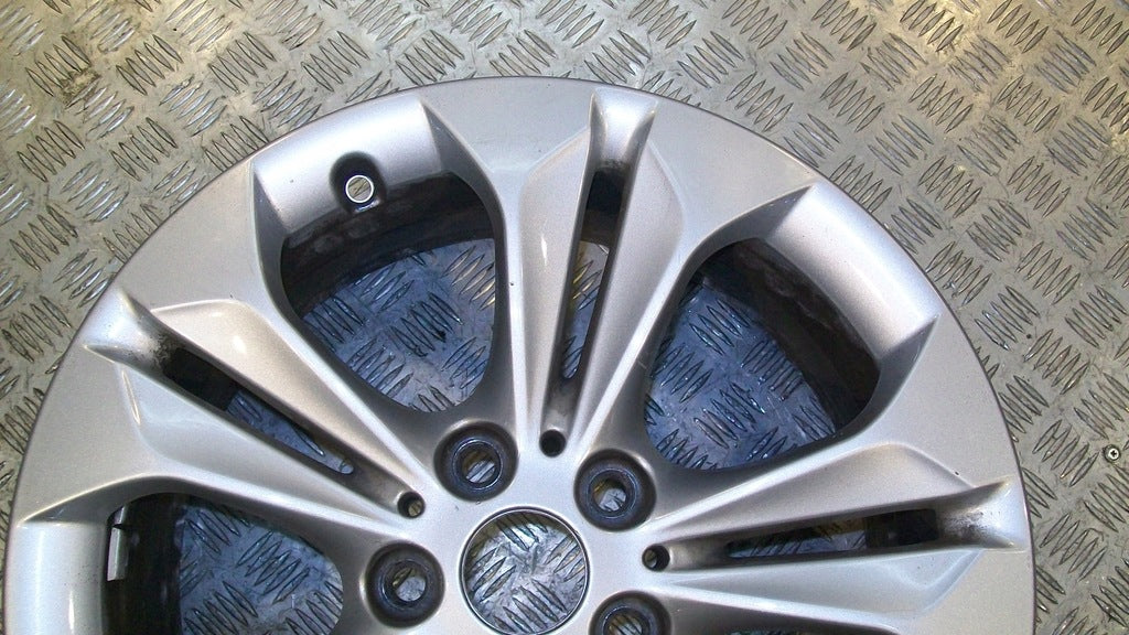 1x Alufelge 17 Zoll 7.5" 5x112 52ET Silber 6856065 BMW F39 X1 F48 Rim Wheel FEL6375053246av