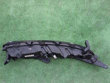 Laden Sie das Bild in den Galerie-Viewer, Frontscheinwerfer Mitsubishi Eclipse Cross EDM92205010 LED Links Headlight