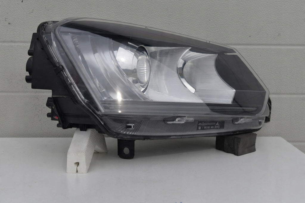 Frontscheinwerfer Skoda Yeti 5L1941016C Xenon Ein Stück (Rechts oder Links)