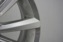 Load image into Gallery viewer, 1x Alufelge 16 Zoll 6.0&quot; 5x100 45ET Glanz Silber 2G0601025AF Vw Rim Wheel