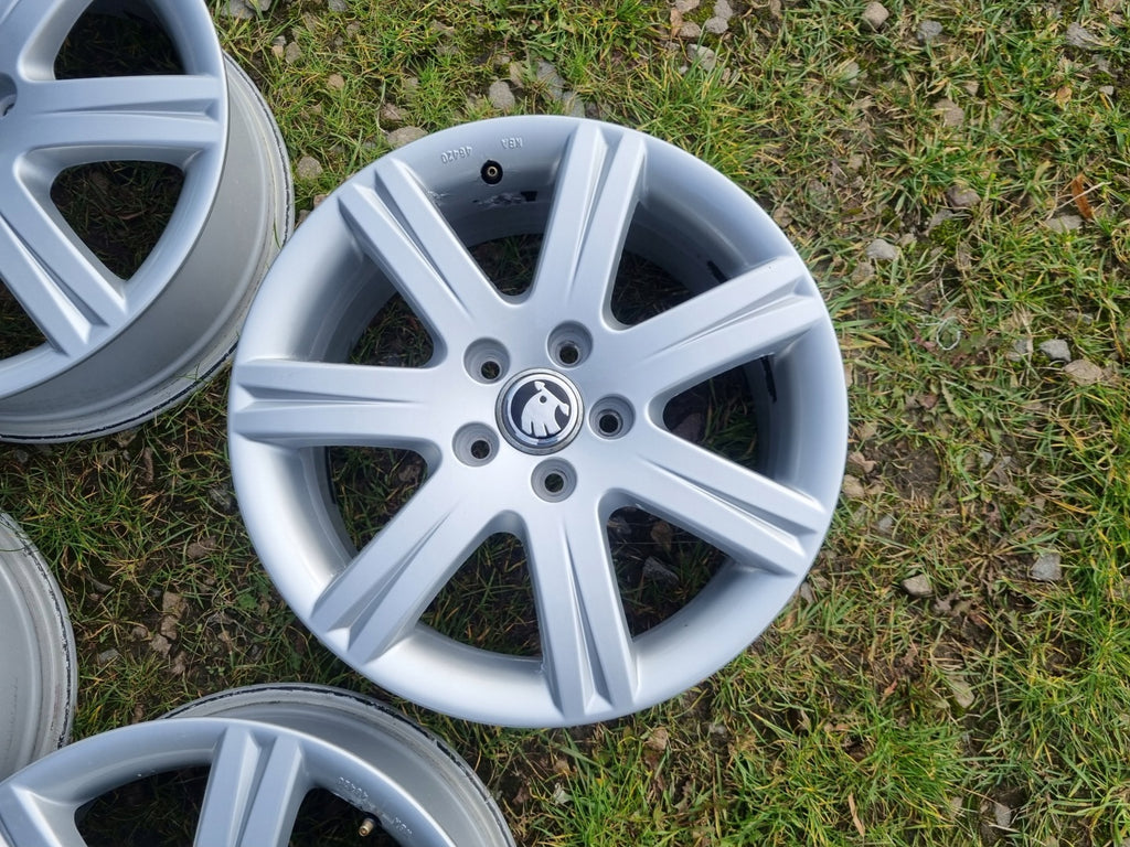 4x Alufelge 17 Zoll 7.0" 5x112 47ET Glanz Silber Audi Tt Rim Wheel FEL2404622465jp