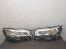 Laden Sie das Bild in den Galerie-Viewer, Frontscheinwerfer Peugeot Expert 9808572580 LED Ein Stück (Rechts oder Links)