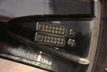 Laden Sie das Bild in den Galerie-Viewer, 1x Alufelge 20 Zoll 9.0&quot; 5x112 34ET 8W0601025CF Audi A4 B9 Rim Wheel