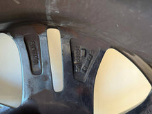 Load image into Gallery viewer, 1x Alufelge 17 Zoll 9833356680 Opel Grandland Rim Wheel FEL6035001563cn