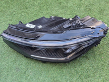 Laden Sie das Bild in den Galerie-Viewer, Frontscheinwerfer VW Passat 3J1941035 Links Scheinwerfer Headlight SCH3505479398qm