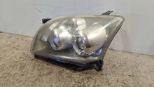 Laden Sie das Bild in den Galerie-Viewer, Frontscheinwerfer Toyota Avensis Links Scheinwerfer Headlight SCH4182430818st