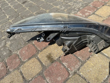 Laden Sie das Bild in den Galerie-Viewer, Frontscheinwerfer Dacia Sandero 260104793R LED Ein Stück (Rechts oder Links)