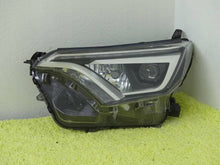Laden Sie das Bild in den Galerie-Viewer, Frontscheinwerfer Toyota 4 Full LED Links Scheinwerfer Headlight
