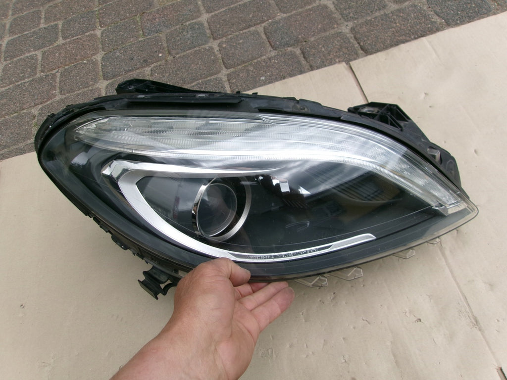 Frontscheinwerfer Mercedes-Benz W246 Rechts Scheinwerfer Headlight SCH2736883068bs