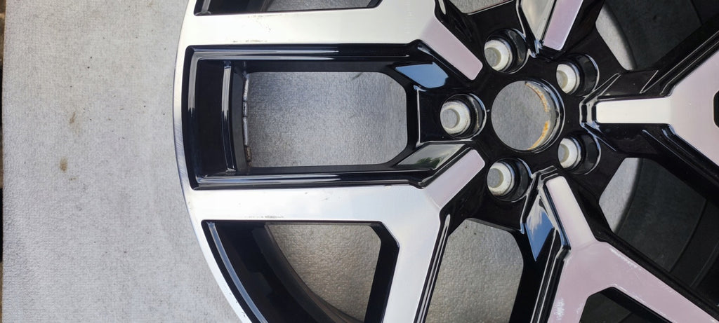 1x Alufelge 18 Zoll 7.0" 5x100 47ET Glanz Schwarz 6F9601025B Seat Arona FEL7025294056dk