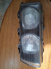Laden Sie das Bild in den Galerie-Viewer, Frontscheinwerfer BMW 3 E36 83535899 Links Scheinwerfer Headlight SCH8362233557cg