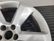 Laden Sie das Bild in den Galerie-Viewer, 1x Alufelge 19 Zoll 8.0" 5x112 27ET Glanz Silber 8R0601025P Audi Q5 8rb FEL1531148556an