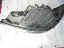 Laden Sie das Bild in den Galerie-Viewer, Frontscheinwerfer Genesis Rechts Scheinwerfer Headlight