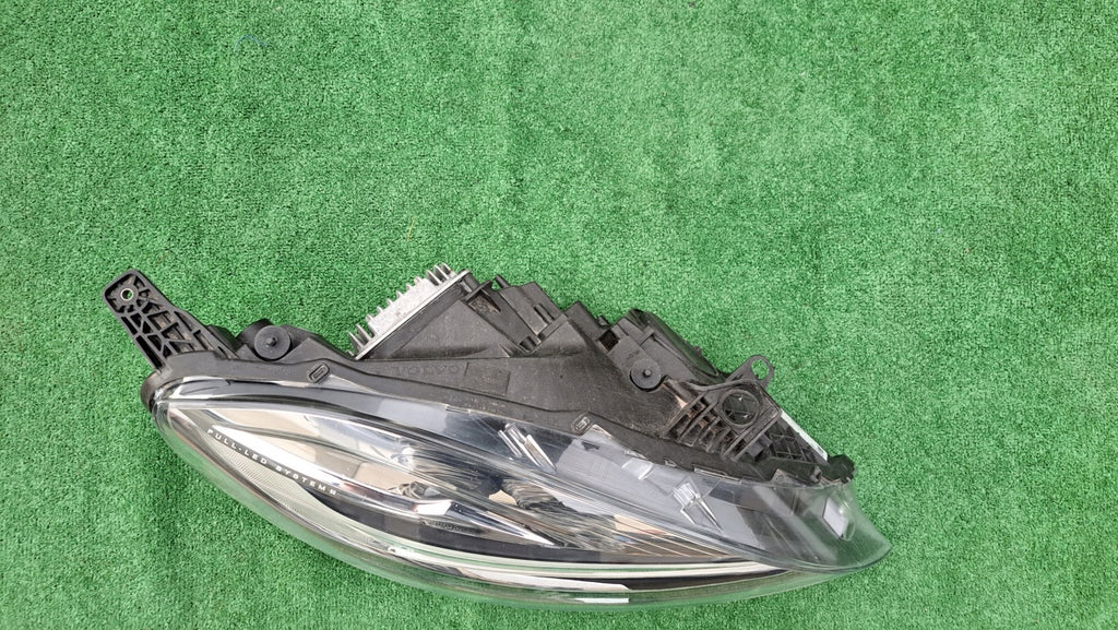 Frontscheinwerfer Volvo V40 31677019 Rechts Scheinwerfer Headlight SCH8300397808ev