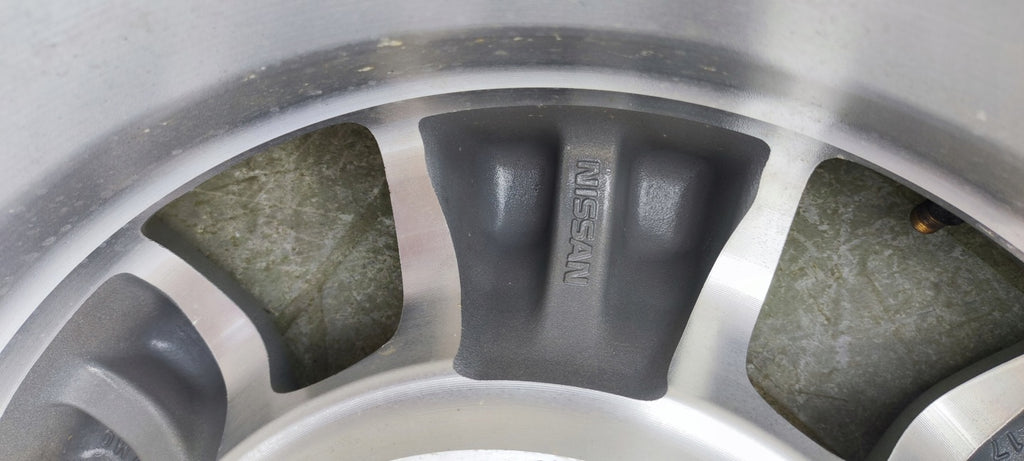 1x Alufelge 15 Zoll 7.0" 6x139.7 40ET Glanz Silber Nissan Navara Rim Wheel FEL7964099172la