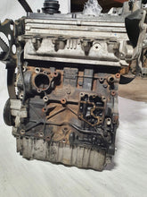 Laden Sie das Bild in den Galerie-Viewer, Motorblock Audi VW A3 Passat B7 Tiguan CBB 2.0 TDI Diesel Unkomplett