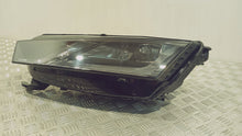 Laden Sie das Bild in den Galerie-Viewer, Frontscheinwerfer Skoda Octavia IV 5E4941015B LED Links Scheinwerfer Headlight SCH4771144231jt