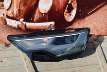 Load image into Gallery viewer, Frontscheinwerfer Audi A6 C8 8K0941033 8K0941034 LED Rechts oder Links