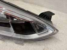 Laden Sie das Bild in den Galerie-Viewer, Frontscheinwerfer Ford Focus JX7B-13W029-AE Rechts Scheinwerfer Headlight SCH5722831013yr