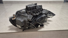Laden Sie das Bild in den Galerie-Viewer, Frontscheinwerfer BMW 1 E87 7181281 Xenon Links Scheinwerfer Headlight SCH1550991802sb