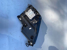 Load image into Gallery viewer, Frontscheinwerfer Seat Tarraco 5FJ941007 Rechts Scheinwerfer Headlight