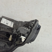 Load image into Gallery viewer, Frontscheinwerfer Audi A3 8V0941005 Xenon Ein Stück (Rechts oder Links)