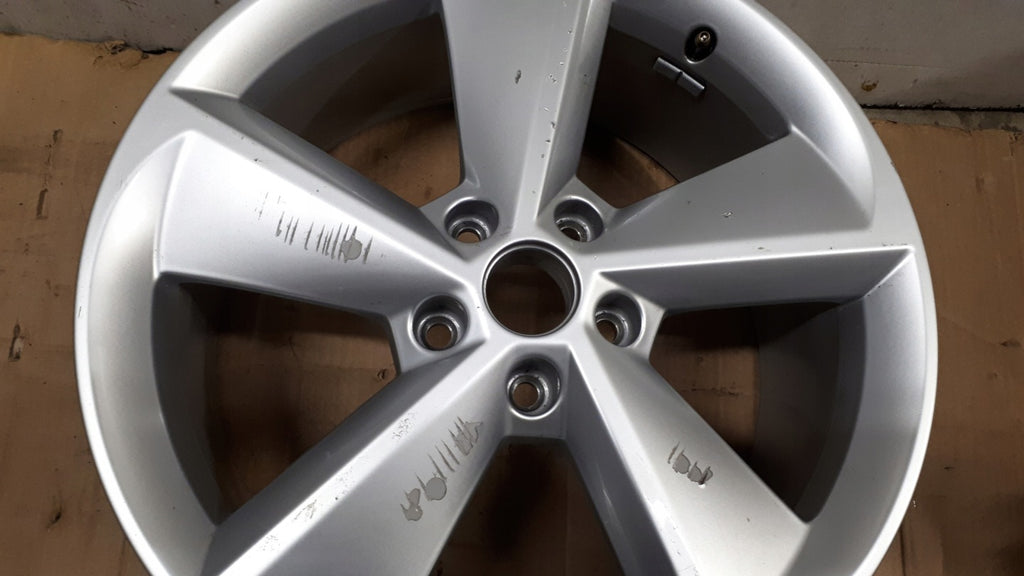 1x Alufelge 18 Zoll 7.5" 5x112 51ET Silber 5E0601025AC Skoda Octavia Iii FEL7134350720rp