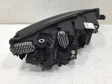 Laden Sie das Bild in den Galerie-Viewer, Frontscheinwerfer Skoda Octavia IV 5E4941035 LE22A64980301134233 LED Links SCH4303636872ul