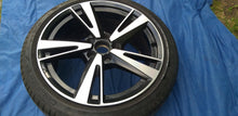 Laden Sie das Bild in den Galerie-Viewer, 1x Alufelge 18 Zoll 8.0" 5x112 46ET Glanz Silber 8Y0601025N Audi A3 Mg Rim Wheel FEL2340236540rq