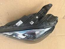Laden Sie das Bild in den Galerie-Viewer, Frontscheinwerfer Mercedes-Benz Gle A1679064308 Links Scheinwerfer Headlight