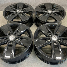 Laden Sie das Bild in den Galerie-Viewer, 4x Alufelge 17 Zoll 7.0" 5x120 55ET Glanz Schwarz 7E0601025P VW Multivan FEL7203575149az