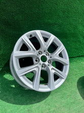 Load image into Gallery viewer, 1x Alufelge 17 Zoll 6.5&quot; 5x120 39ET Glanz Silber 6856076 BMW X1 F48 Rim Wheel