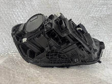 Laden Sie das Bild in den Galerie-Viewer, Frontscheinwerfer Mercedes-Benz Cla A1189068300 Full LED Links Headlight SCH2767528728bg